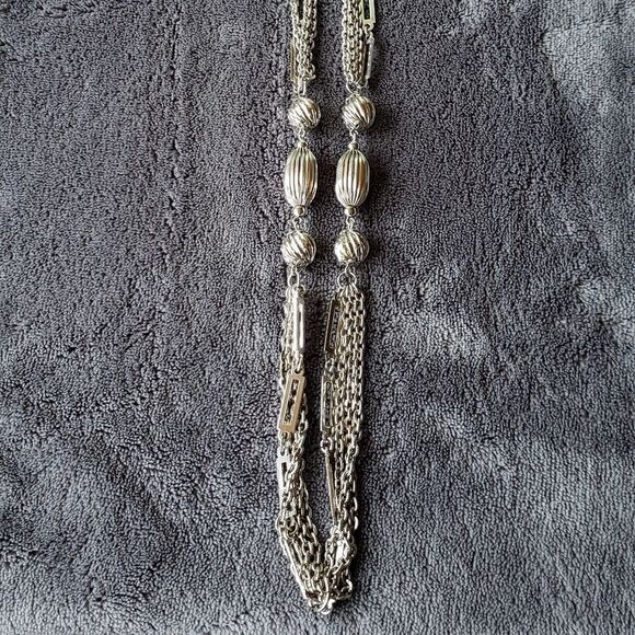 Pretty Silvertone Vintage Necklace 26" - Picture 4 of 7